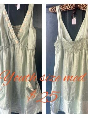 Light Sage Green Sleeveless V-Neck Dress